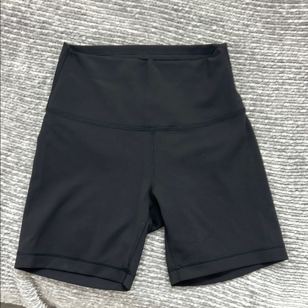 Like-new Lululemon Wunder Train High-Rise Short 6”, black, size 6